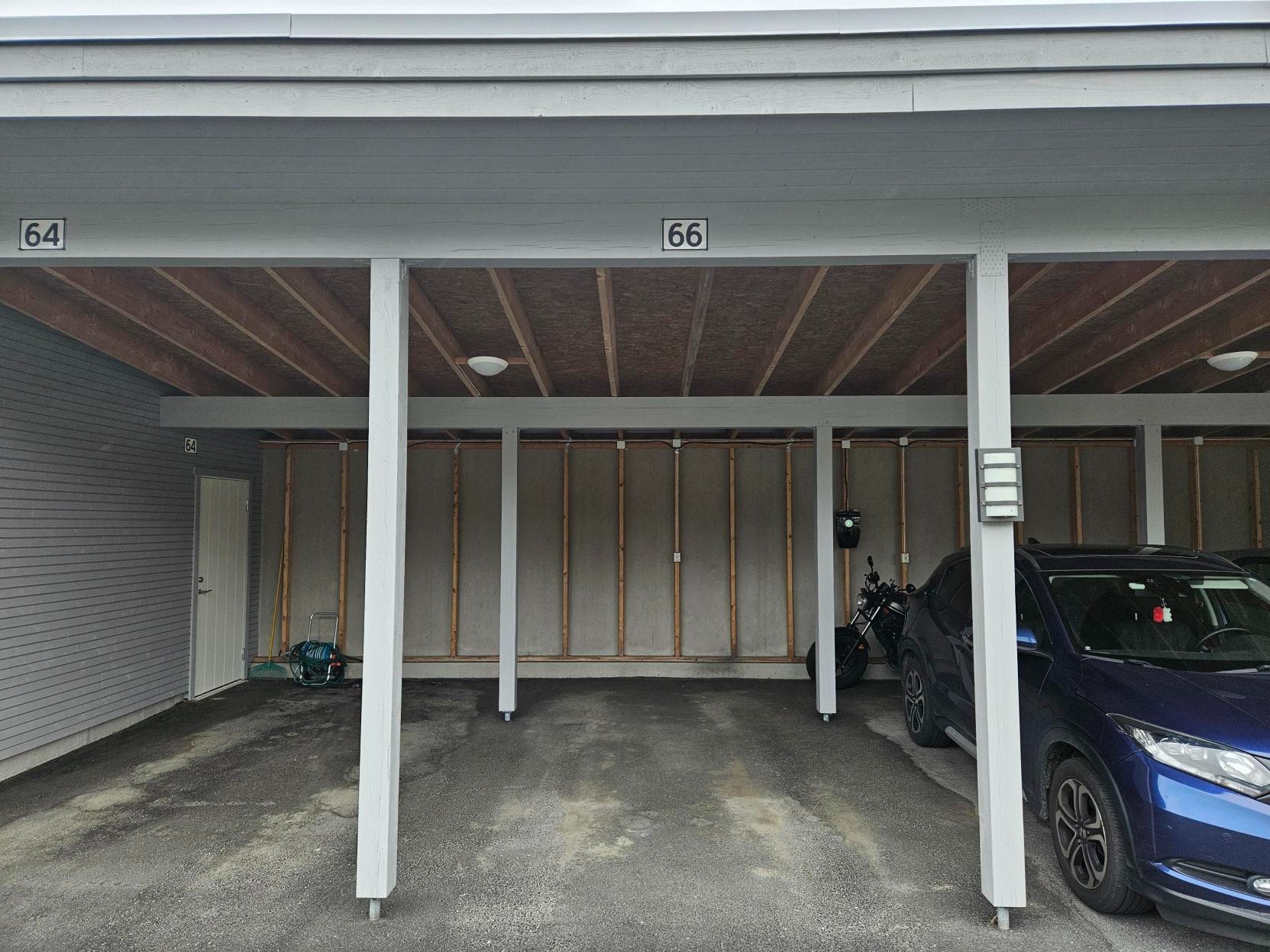 Parkeringsplass i carport